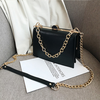 Stilīga sieviešu soma ar metāla aizdari un ķēdīti