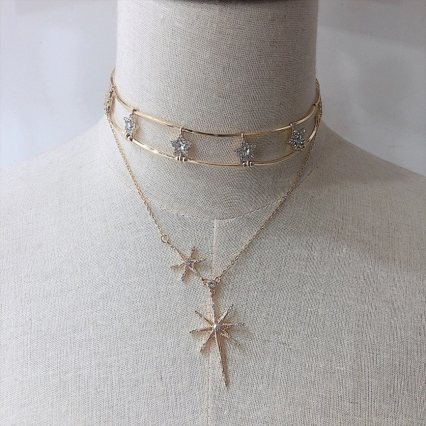 Arany kétrészes női nyaklánc csillagos medállal