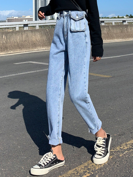 Dabartiniai lengvi moteriški džinsai su didele kišene ir dydžiais iki 5XL