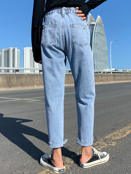 Dabartiniai lengvi moteriški džinsai su didele kišene ir dydžiais iki 5XL