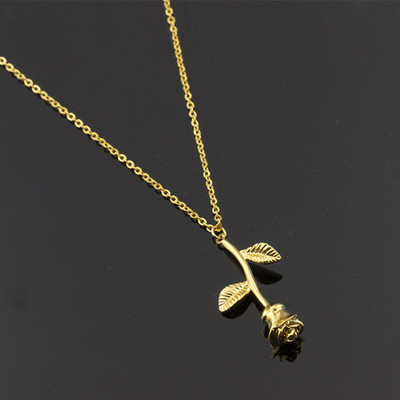 Finom női nyaklánc rózsa medállal