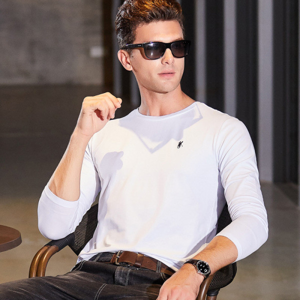 Laisva vyriška palaidinė ilgomis rankovėmis ir siuvinėjimais