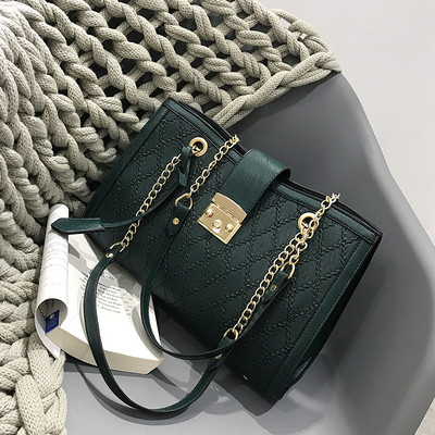 Moderna sieviešu soma no eko ādas ar metāla aizdari