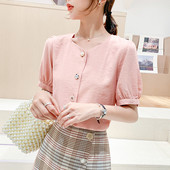 Naujo modelio moteriški marškiniai su sagomis ir trumpomis rankovėmis