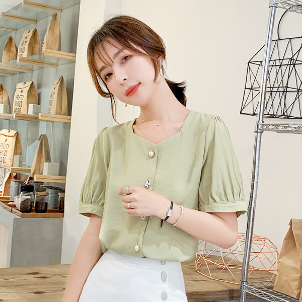 Naujo modelio moteriški marškiniai su sagomis ir trumpomis rankovėmis