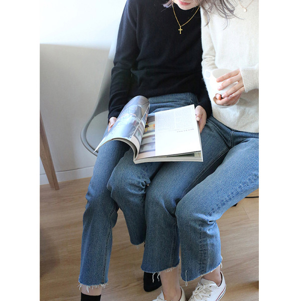 Vienkārši sieviešu taisni džinsi ar augstu vidukli un izmēriem līdz 5XL