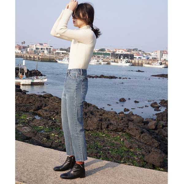 Vienkārši sieviešu taisni džinsi ar augstu vidukli un izmēriem līdz 5XL