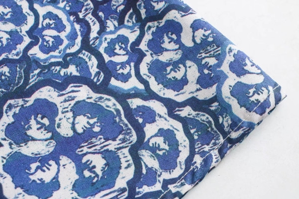 Izgriezta modeļa ikdienas sieviešu kleita ar 3/4 lotosa piedurknēm