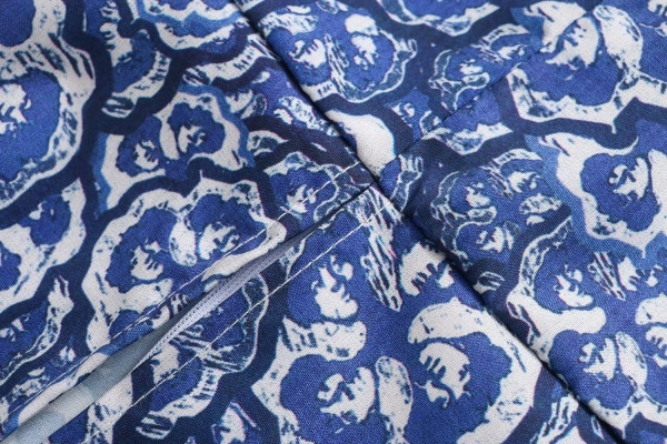 Izgriezta modeļa ikdienas sieviešu kleita ar 3/4 lotosa piedurknēm