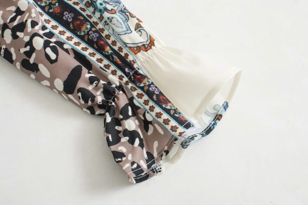 Moderna sieviešu kleita ar špica kakla izgriezumu un garām piedurknēm - piegriezuma modelis