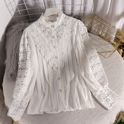 Cămașă elegantă de damă cu decolteu oval, mâneci lungi și dantelă