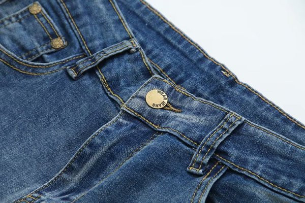 Laisvalaikio moteriškų ilgų džinsų paprastas modelis su kišenėmis