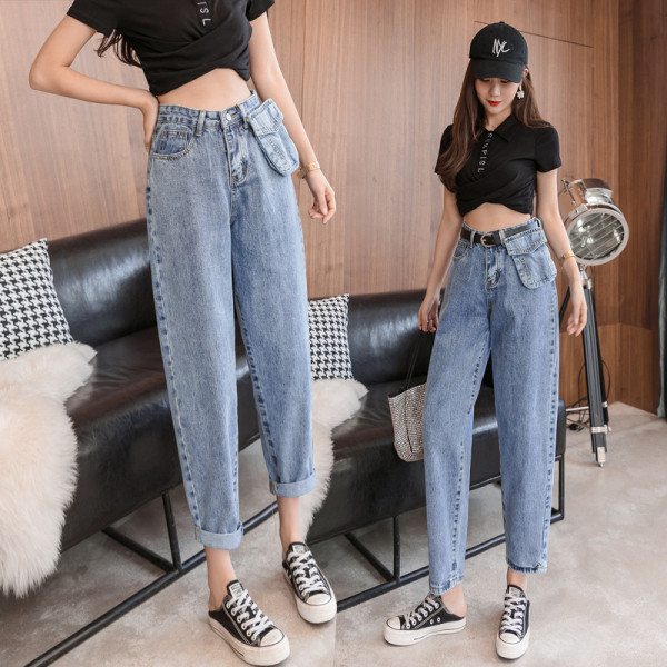 Alkalmi női farmer övvel, magas derékkal