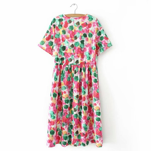 Ежедневна дамска цветна рокля с къс ръкав и овално деколте 