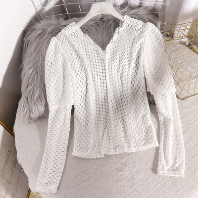 Šiuolaikinė moteriška palaidinė pūstomis rankovėmis ir V formos iškirpte