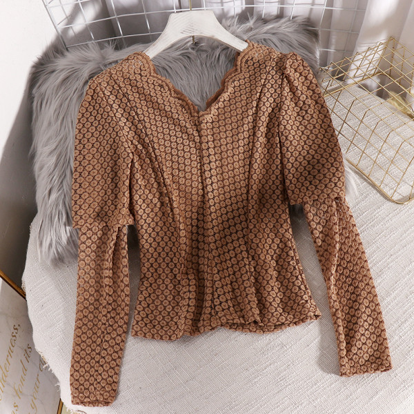 Šiuolaikinė moteriška palaidinė pūstomis rankovėmis ir V formos iškirpte