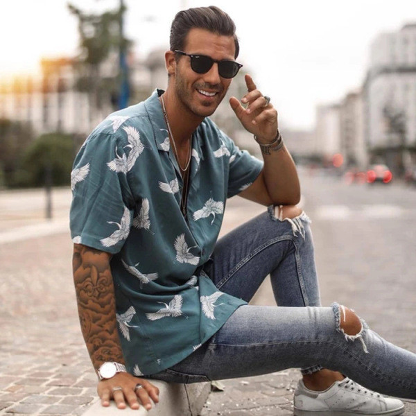 Vīriešu krekls ar pogām un īsām piedurknēm zilā krāsā