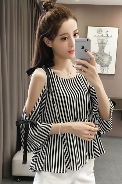 Cămașă de damă în dungi cu umerii goi și cravate