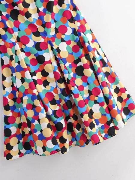 Színes női ruha vékony pántokkal - kivágott pontmintás