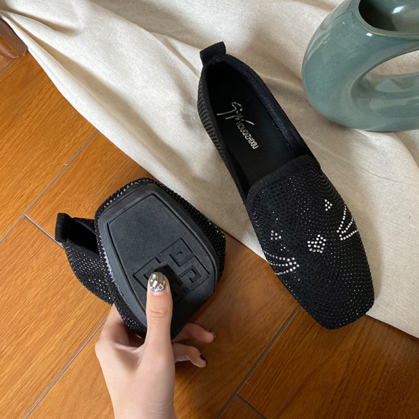 Jauns ikdienas mokasīnu modelis ar dekorācijas akmeņiem - divi modeļi