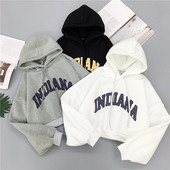 Alkalmi női blúz kapucnival, felirattal