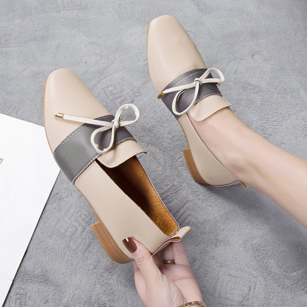 Moderni sieviešu apavi no eko ādas ar lentīti