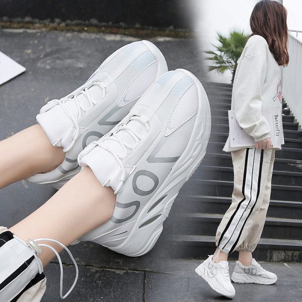 Női tavaszi tornacipő magas talppal