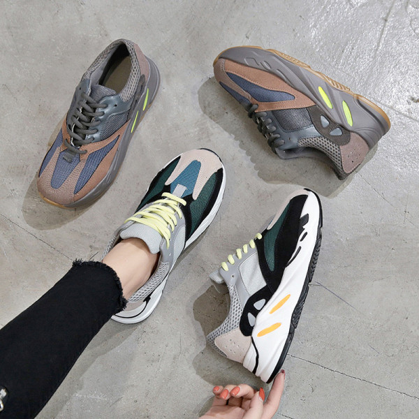 Stilīgas sieviešu kedas ar augstām krāsainām zolēm