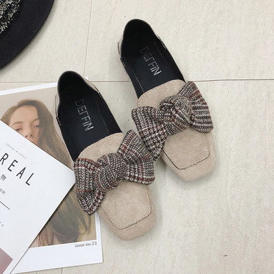 Moteriški modernūs batai su kaspinu