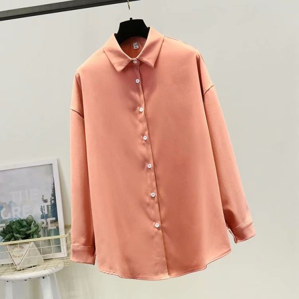 Modern női ing hosszú ujjal és klasszikus gallérral