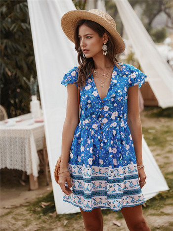 Krāsaina sieviešu kleita ar īsām piedurknēm un špica kakla izgriezumu