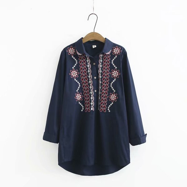 Neformāls sieviešu plats krekls ar garām piedurknēm un izšuvumiem