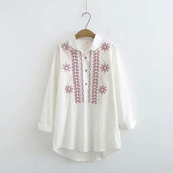 Neformāls sieviešu plats krekls ar garām piedurknēm un izšuvumiem