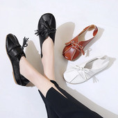 Jauns ikdienas eko-ādas mokasīnu modelis ar mežģīnēm