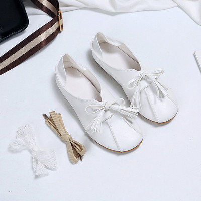 Jauns ikdienas eko-ādas mokasīnu modelis ar mežģīnēm