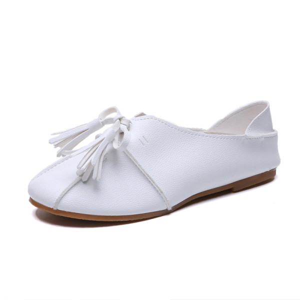 Jauns ikdienas eko-ādas mokasīnu modelis ar mežģīnēm