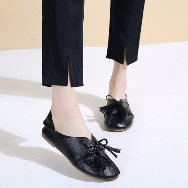 Jauns ikdienas eko-ādas mokasīnu modelis ar mežģīnēm