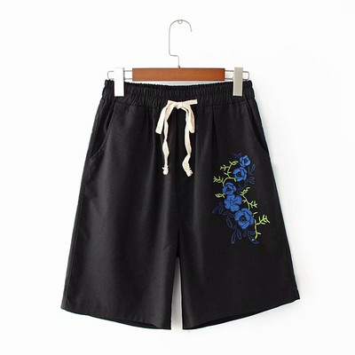 Alkalmi női rövidnadrág magas derékkal és hímzéssel