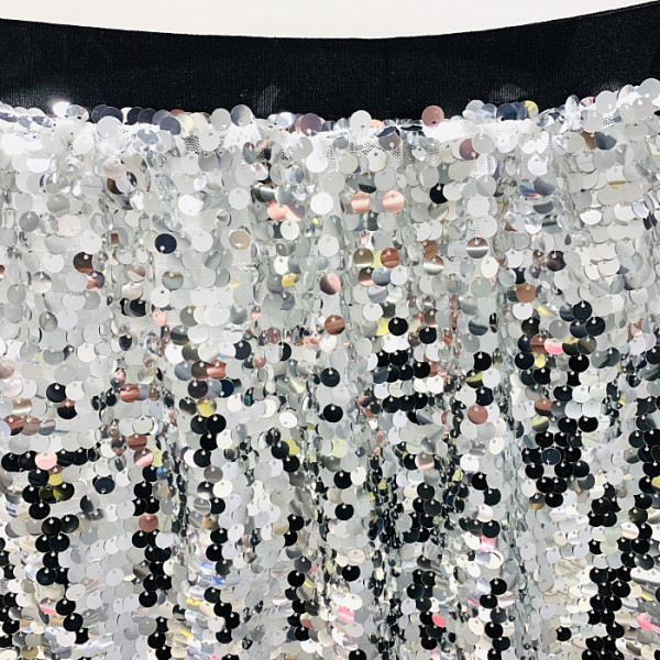 Naujo modelio moteriškas sijonas aukštu juosmeniu ir blizgučiais