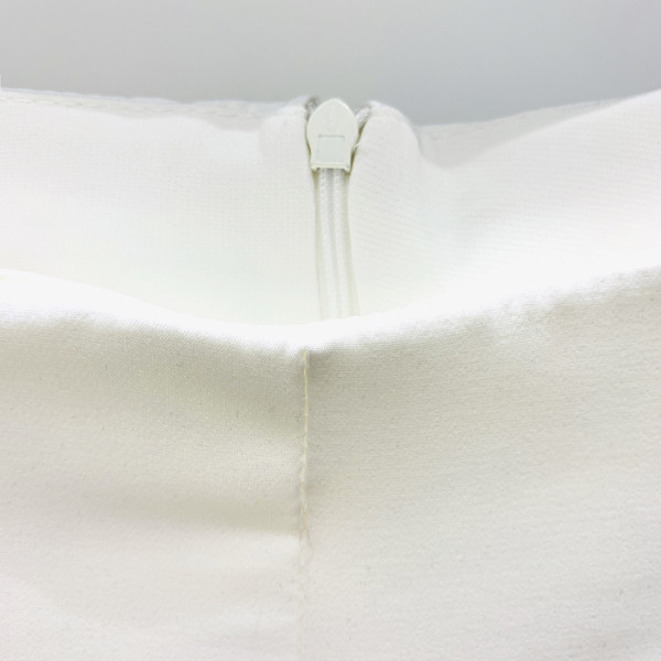 Pantaloni scurți moderni de damă cu talie înaltă potriviti pentru primăvară și vară