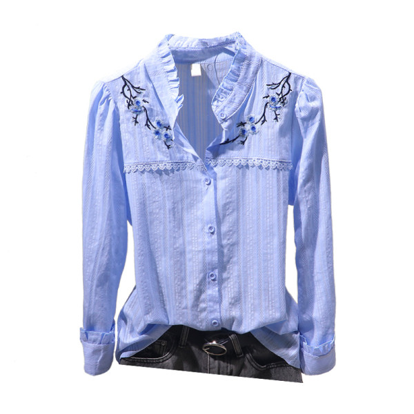 Modernūs moteriški marškiniai su spalvingais siuvinėjimais ir sagomis