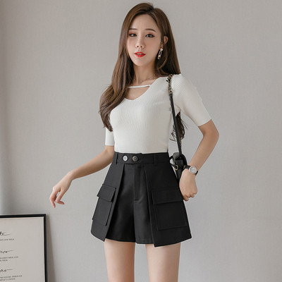 Női alkalmi, magas derekú rövidnadrág és zsebes