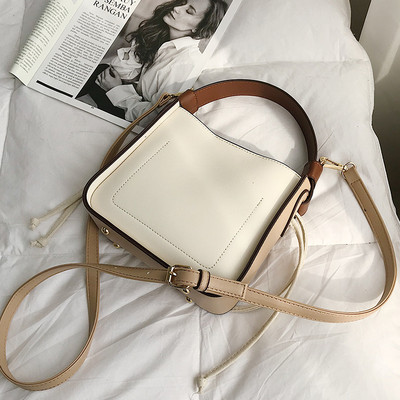 Ikdienas sieviešu ādas soma ar gariem un īsiem rokturiem