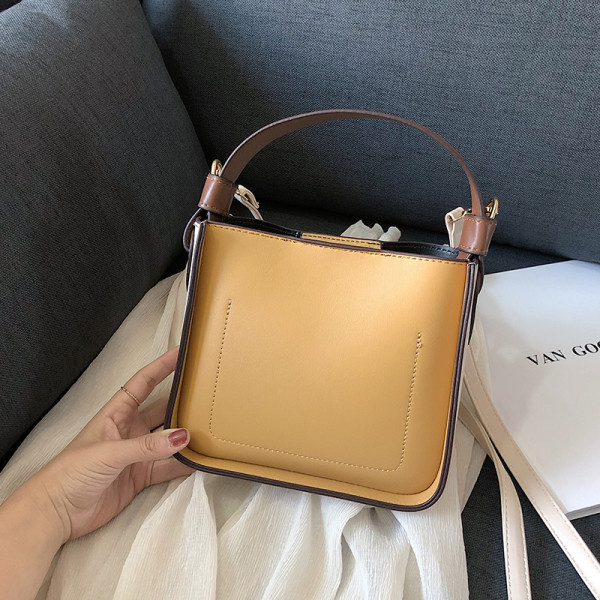 Ikdienas sieviešu ādas soma ar gariem un īsiem rokturiem