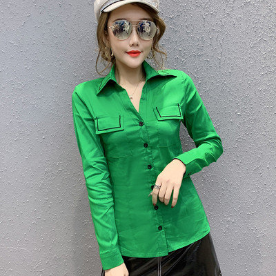 Cămașă elegantă de damă cu nasturi și guler clasic