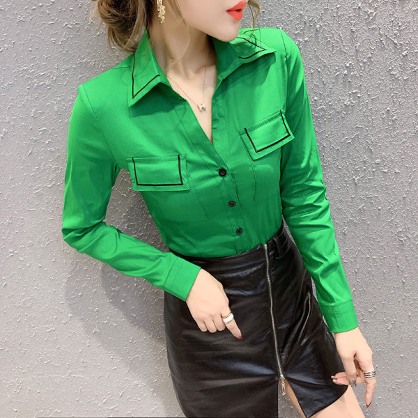 Cămașă elegantă de damă cu nasturi și guler clasic