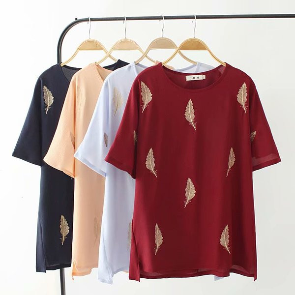 Lezser, széles női póló rövid ujjal és ovális nyakkivágással