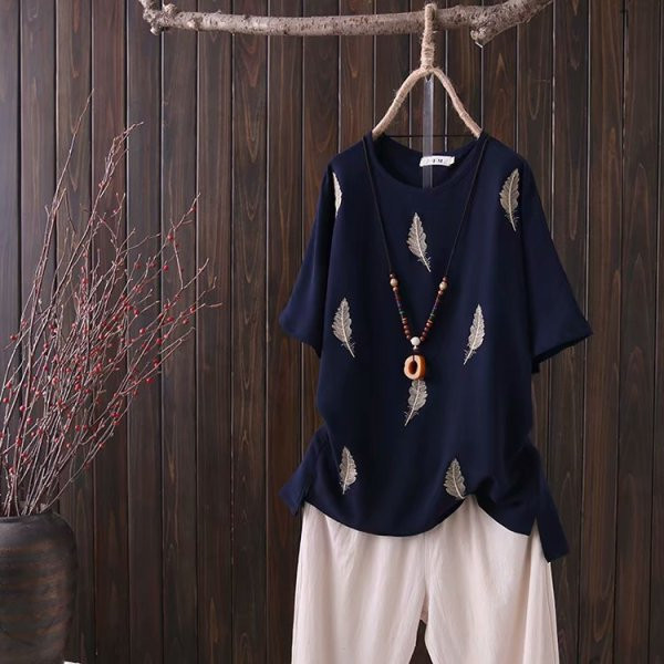 Lezser, széles női póló rövid ujjal és ovális nyakkivágással