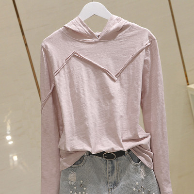 Laisva moteriška palaidinė su gobtuvu – platus modelis