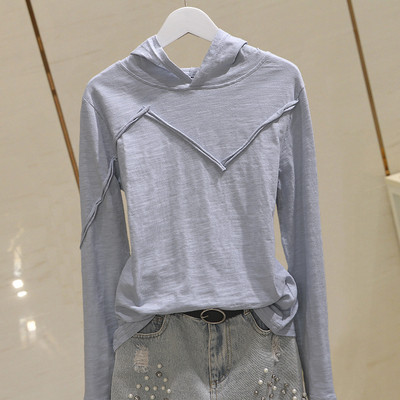 Laisva moteriška palaidinė su gobtuvu – platus modelis